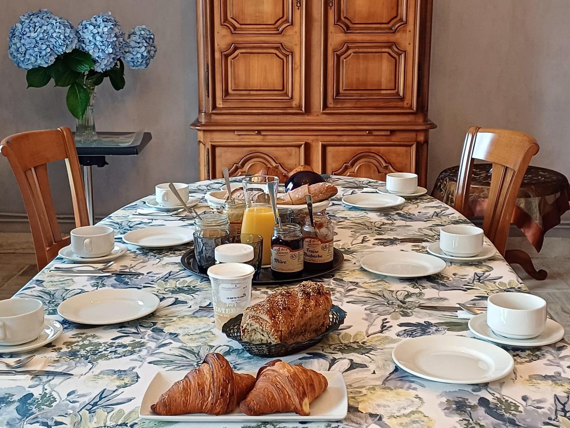 Au Calme A 10Mn Des Baies De Douarnenez Et Audierne Avec Cuisine A Disposition Mahalon Exterior foto